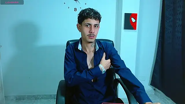 Snapshot of Bastiaan_28 chatting on 09/18/25, 03:53 Bastiaan 28 online show from 09/18/25, 03:53