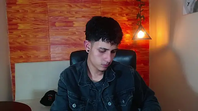 Snapshot of Bastiaan_28 chatting on 03/03/25, 03:16 Bastiaan 28 online show from 03/03/25, 03:16