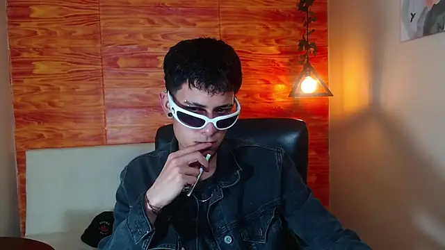 Snapshot of Bastiaan_28 chatting on 03/03/25, 12:12 Bastiaan 28 online show from 03/03/25, 12:12