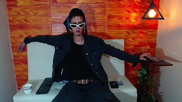 Snapshot of Bastiaan_28 chatting on 03/07/25, 03:40 Bastiaan 28 online show from 03/07/25, 03:40