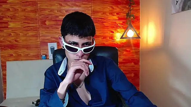 Snapshot of Bastiaan_28 chatting on 02/10/25, 05:25 Bastiaan 28 online show from 02/10/25, 05:25