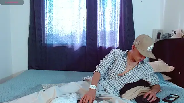 Bastiaan 28 online show from 12/19/25, 08:00