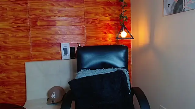 Snapshot of Bastiaan_28 chatting on 02/01/25, 02:58 Bastiaan 28 online show from 02/01/25, 02:58