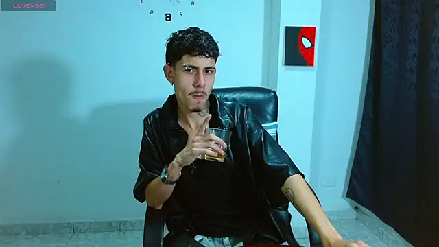 Snapshot of Bastiaan_28 chatting on 09/12/25, 03:17 Bastiaan 28 online show from 09/12/25, 03:17