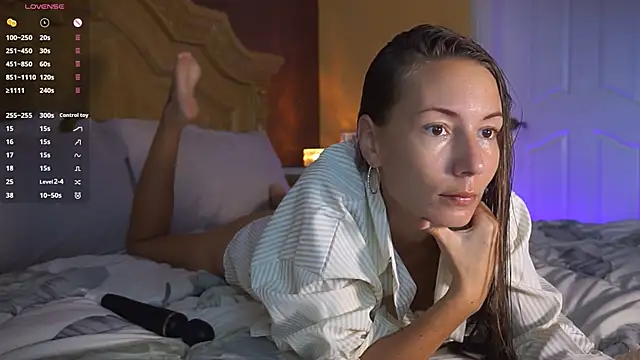 naiviv online show from 03/11/25, 01:26