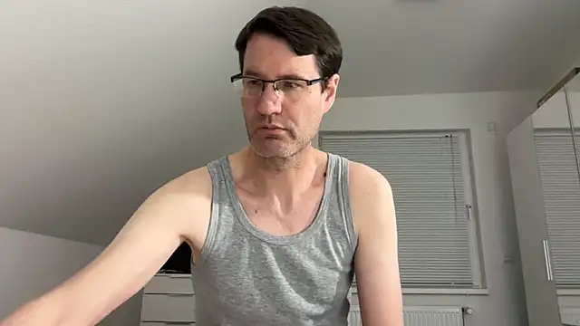 zxzx cam1 online show from 04/12/26, 05:05