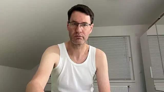 zxzx cam1 online show from 02/15/26, 06:18