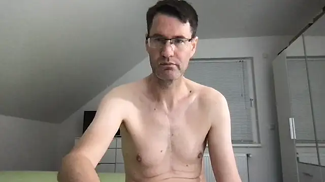 zxzx cam1 online show from 11/02/25, 05:29