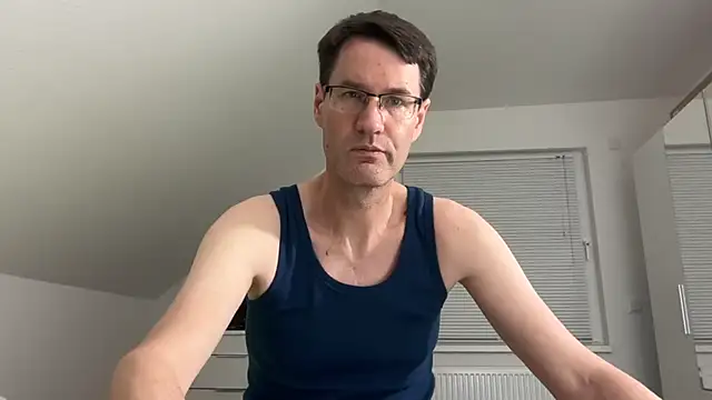 zxzx cam1 online show from 03/03/26, 06:37