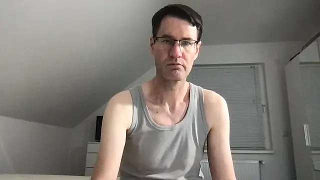 zxzx cam1 online show from 12/02/25, 06:31