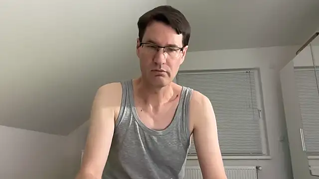 zxzx cam1 online show from 03/16/26, 03:48