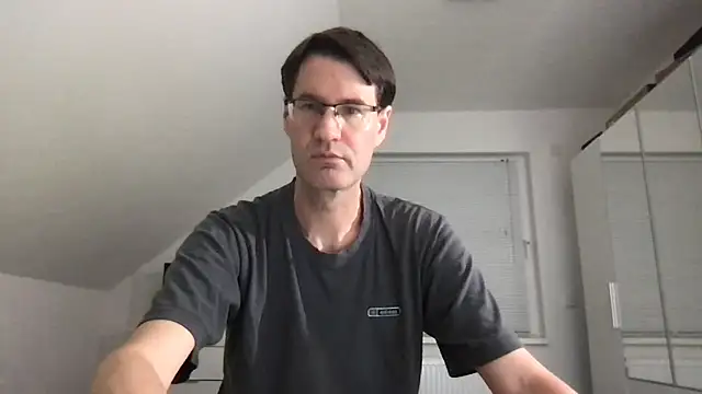 zxzx cam1 online show from 10/20/25, 07:36