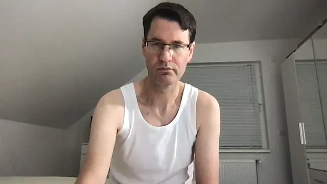 zxzx cam1 online show from 12/14/25, 05:18