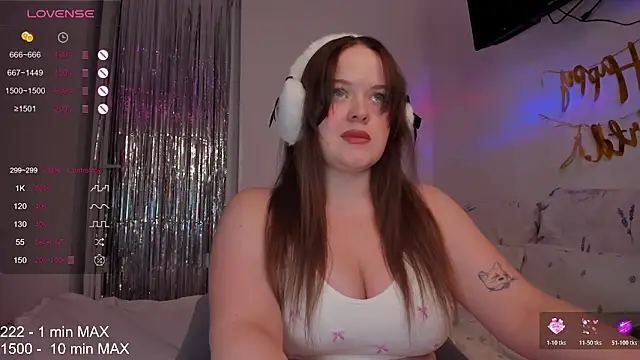 HANNA MONTANAS online show from 12/03/25, 05:56