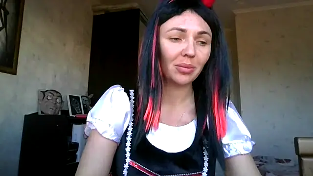 AngelinaLove28 online show from 10/31/25, 07:05