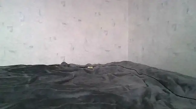 Snapshot of AngelinaLove28 chatting on 03/13/25, 01:40 AngelinaLove28 online show from 03/13/25, 01:40