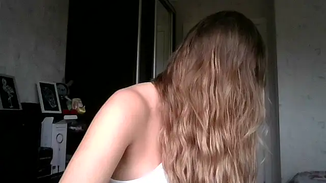 AngelinaLove28 online show from 10/25/25, 07:40