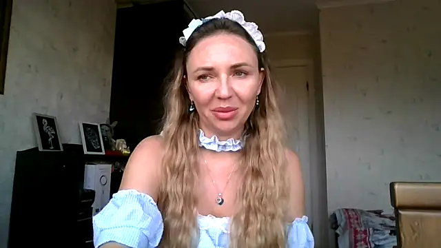 AngelinaLove28 online show from 10/30/25, 07:17