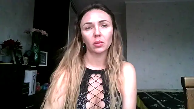 AngelinaLove28 online show from 12/20/25, 08:17