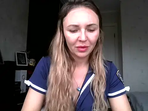 Snapshot of AngelinaLove28 chatting on 10/18/25, 07:32 AngelinaLove28 online show from 10/18/25, 07:32