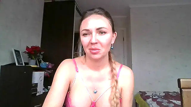 AngelinaLove28 online show from 11/28/25, 06:57