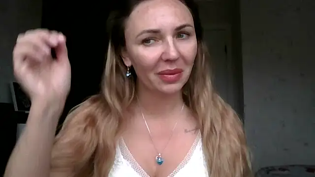 AngelinaLove28 online show from 10/26/25, 07:31