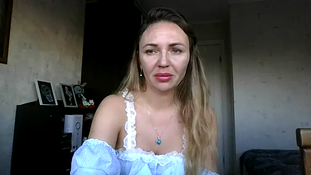 AngelinaLove28 online show from 11/24/25, 07:41