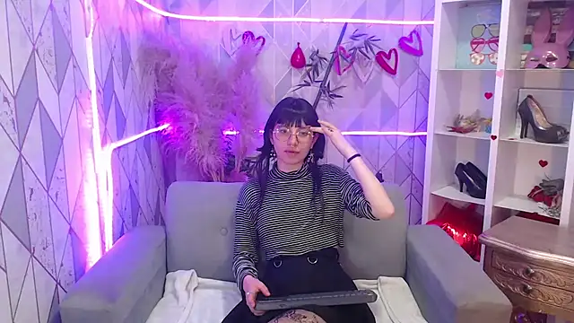 charlottemoonxz online show from 10/10/25, 07:04