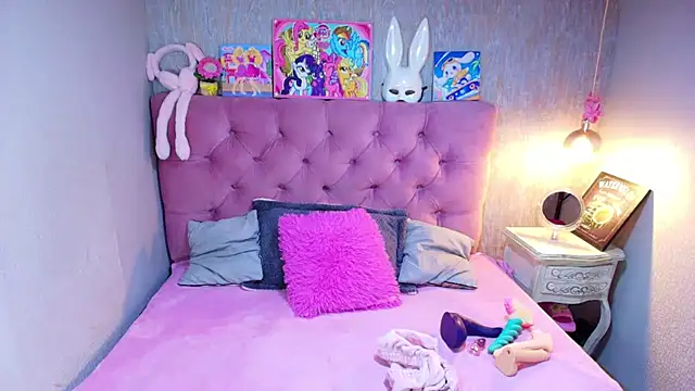 charlottemoonxz online show from 02/26/26, 06:52