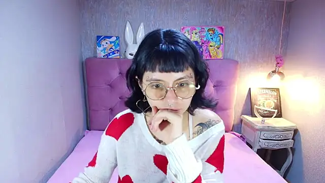 charlottemoonxz online show from 05/26/26, 05:55