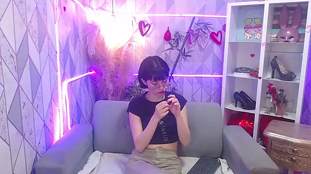 charlottemoonxz online show from 11/18/25, 07:39