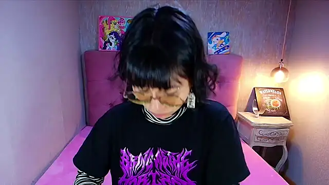 charlottemoonxz online show from 07/07/26, 06:00