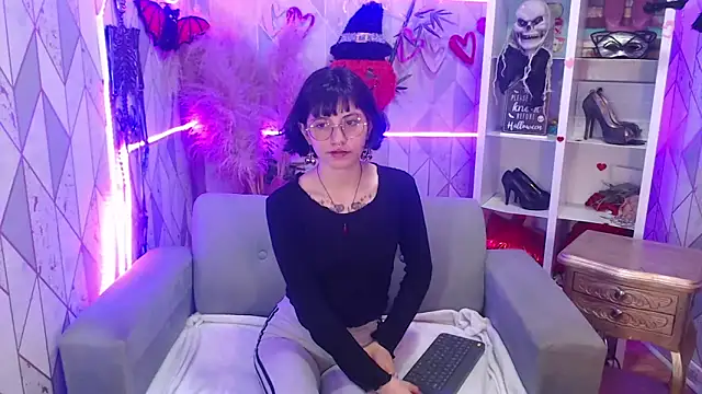 charlottemoonxz online show from 10/21/25, 04:28