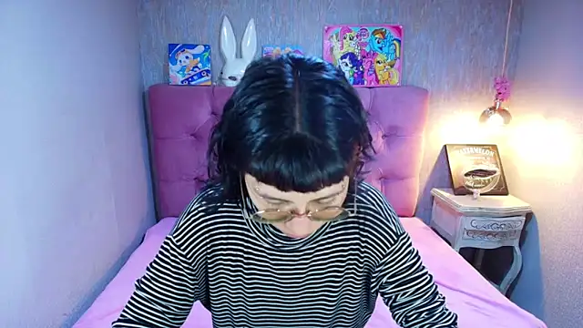 charlottemoonxz online show from 05/15/26, 06:06