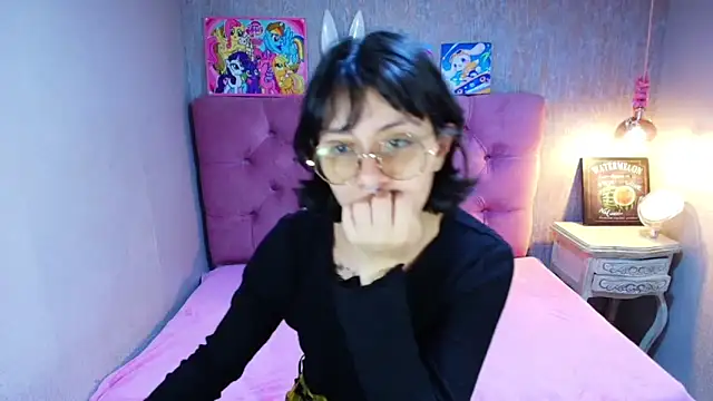 charlottemoonxz online show from 05/04/26, 05:27