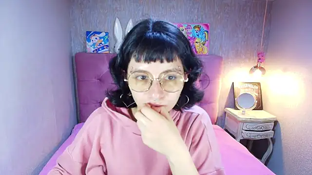 charlottemoonxz online show from 05/25/26, 06:50