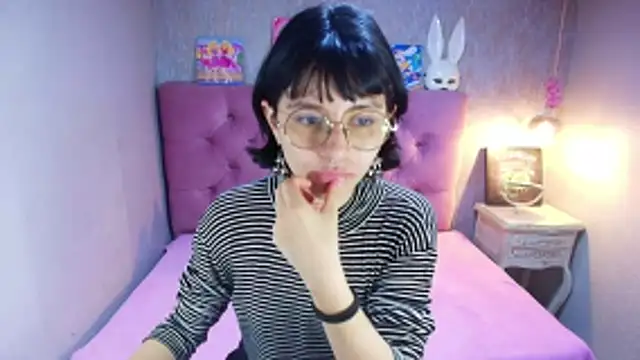 charlottemoonxz online show from 04/14/26, 06:02