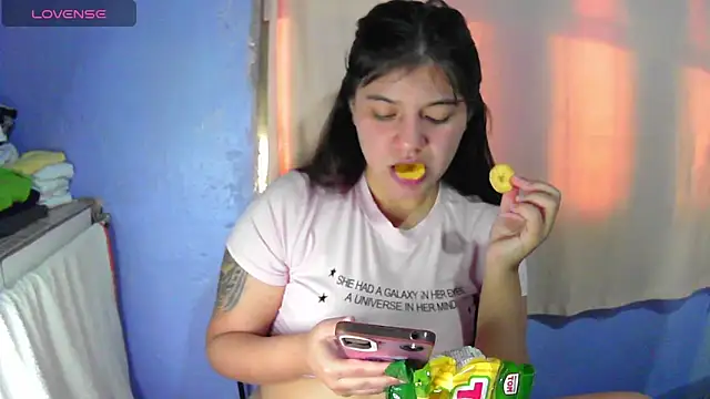 lynieh- online show from 10/27/25, 08:54