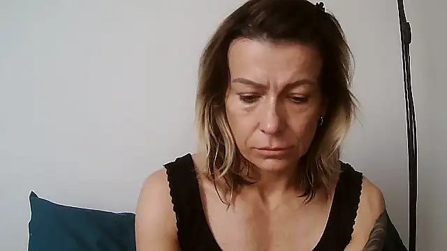 anechka1 online show from 04/26/26, 11:29