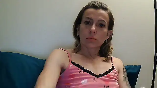 Snapshot of anechka1 chatting on 06/27/26, 02:28 anechka1 online show from 06/27/26, 02:28