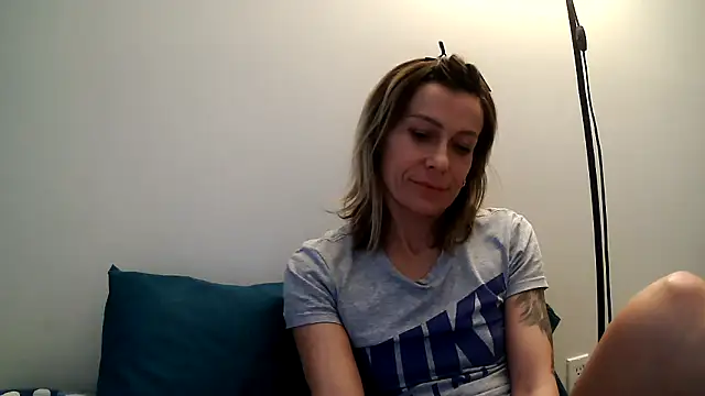 anechka1 online show from 05/13/26, 11:34