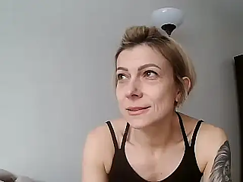 Snapshot of anechka1 chatting on 01/13/25, 07:42 anechka1 online show from 01/13/25, 07:42