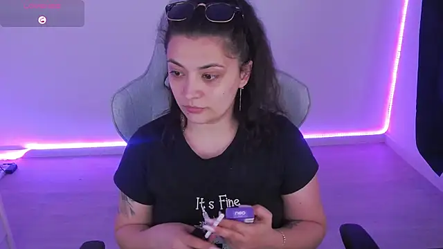 LuciaLoca online show from 04/12/26, 03:04