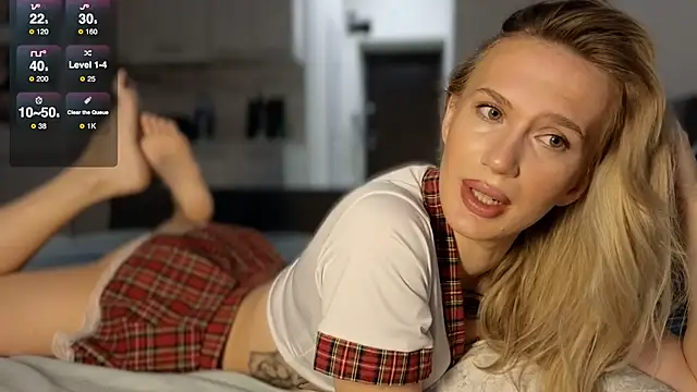 Snapshot of lluna_drug chatting on 10/15/25, 07:05 lluna drug online show from 10/15/25, 07:05