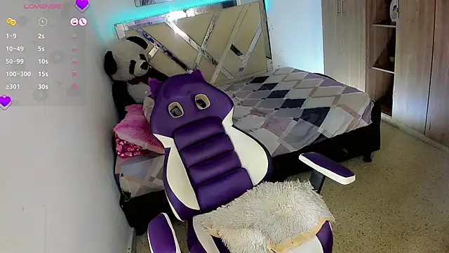 Charming J online show from 11/06/25, 06:17