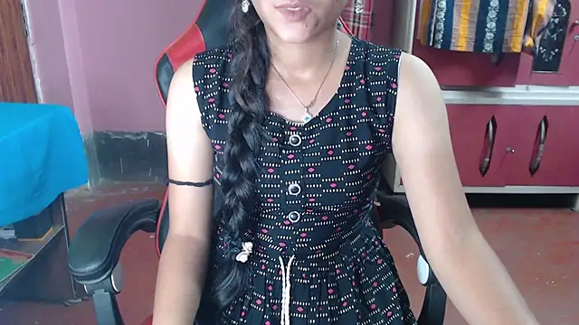 Angel Alison  online show from 04/24/26, 11:01