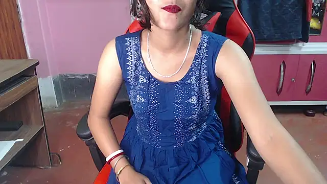 Angel Alison  online show from 02/11/25, 06:22