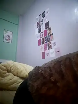 GoddessVee online show from 10/31/25, 01:46