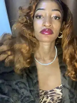 Snapshot of GoddessVee chatting on 12/29/24, 08:26 GoddessVee online show from 12/29/24, 08:26