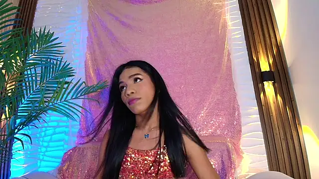 Snapshot of kimberly_Gonzalez1 chatting on 10/03/25, 04:03 kimberly Gonzalez1 online show from 10/03/25, 04:03